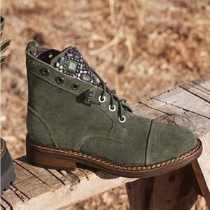 Vince Camuto Green Rolleena Bootie